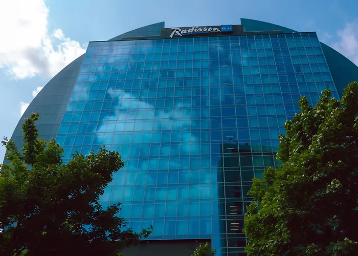Otel Radisson Blu Frankfurt 4*